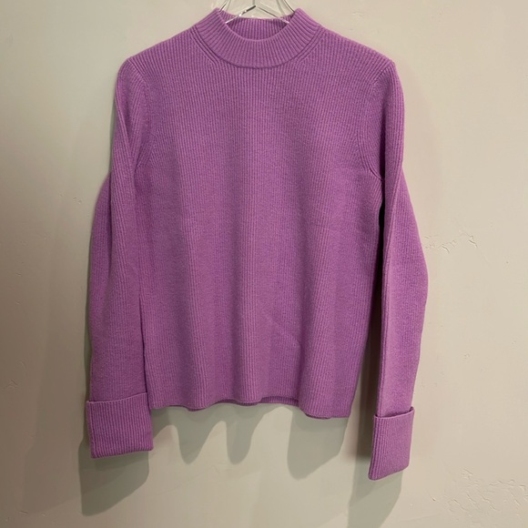 Ann Taylor Purple / Lavender chunky Crew Neck Sweater w wide cuff sleeve s M - Picture 1 of 4